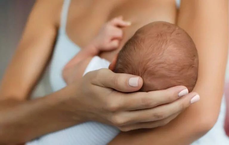 É possível amamentar depois do câncer de mama? Entenda as possibilidades