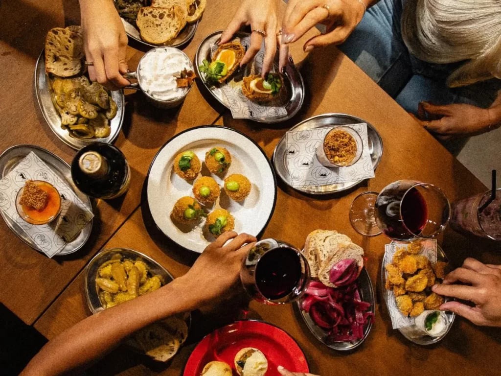 Em sequência de alta, vendas em bares e restaurantes crescem 9,9% no terceiro trimestre de 2026