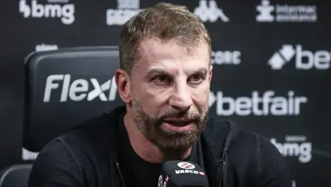 Presidente do Vasco, Pedrinho é internado com celulite facial