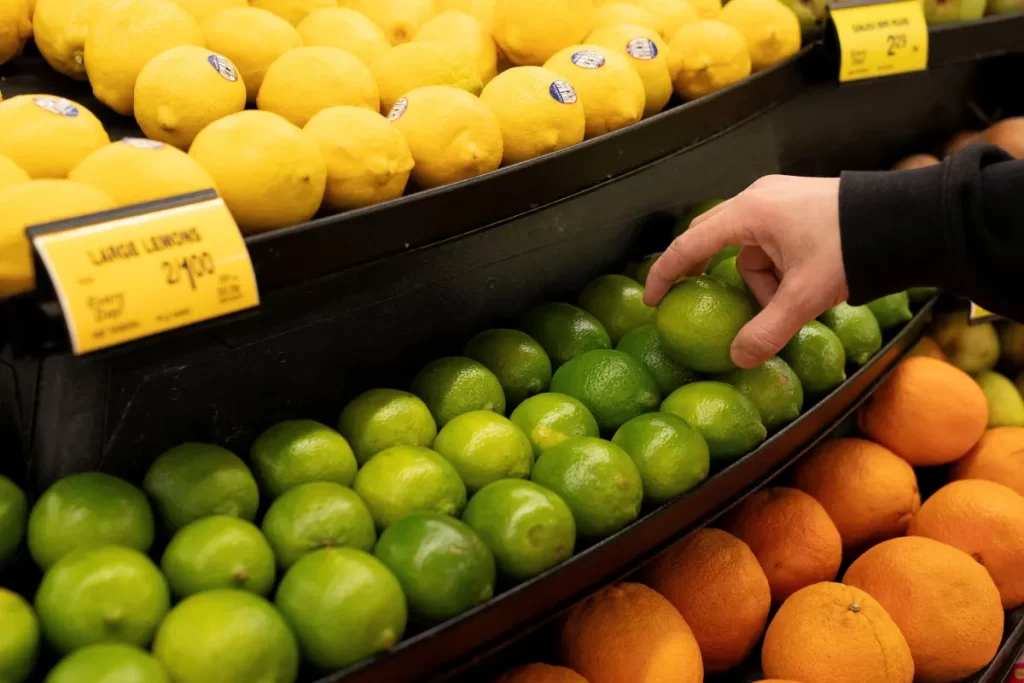 Frutas brasileiras buscam novos mercados e consumidores na Europa