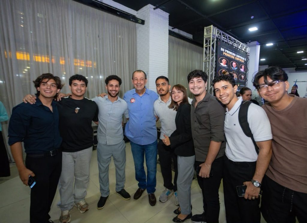 Omar Aziz vai preparar jovens para novas profissões com formação em tecnologia e estágio remunerado