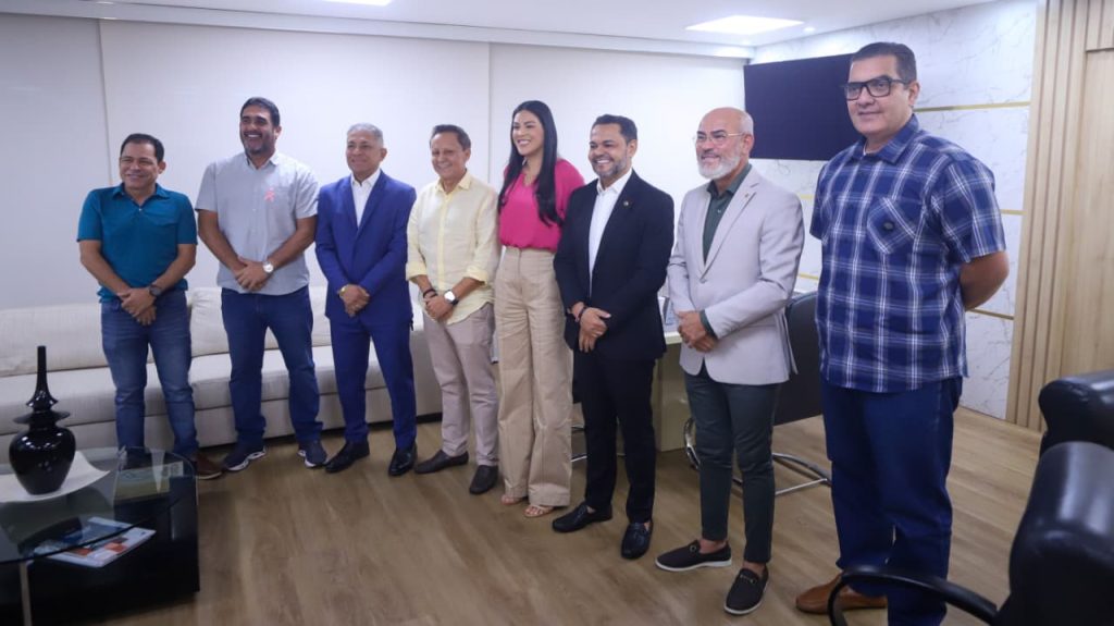 Assembleia Legislativa recebe deputados eleitos em reunião de integração na Presidência