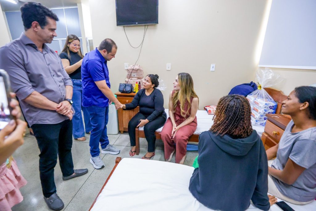 Governador Roberto Cidade inaugura espaço de acolhimento para mulheres indígenas na Maternidade Balbina Mestrinho