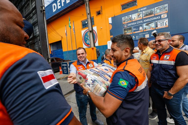 Roberto Cidade liberou mais de R$ 464 milhões em reajustes, promoções e convocações de servidores em 2026