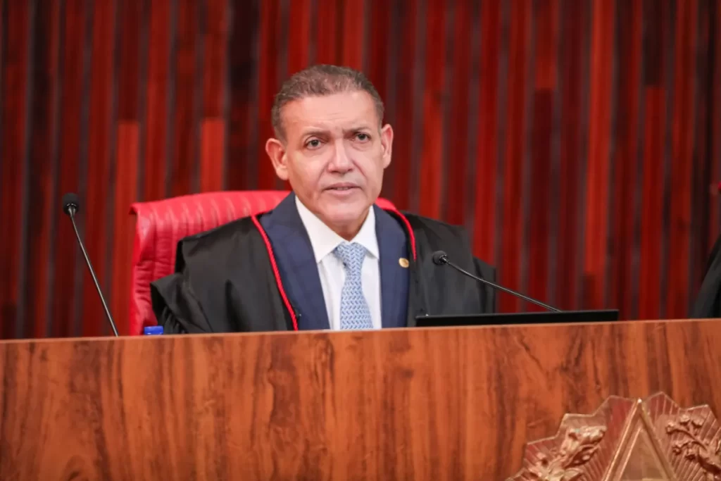 TSE orienta seções ainda abertas a manter votação até as 19h (horário de Brasília) após ordem do STF