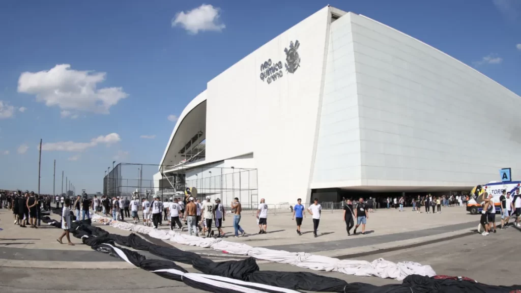 Corinthians e Caixa avançam por acordo após termo de confidencialidade